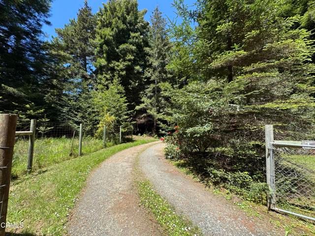 32371 Middle Ridge Road, Albion, CA 95410