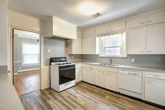 2030 Gostick Street, Houston, TX 77008