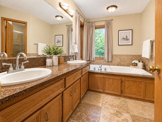 1405 Horseshoe Circle, Eagan, MN 55122
