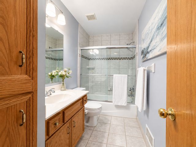 1405 Horseshoe Circle, Eagan, MN 55122