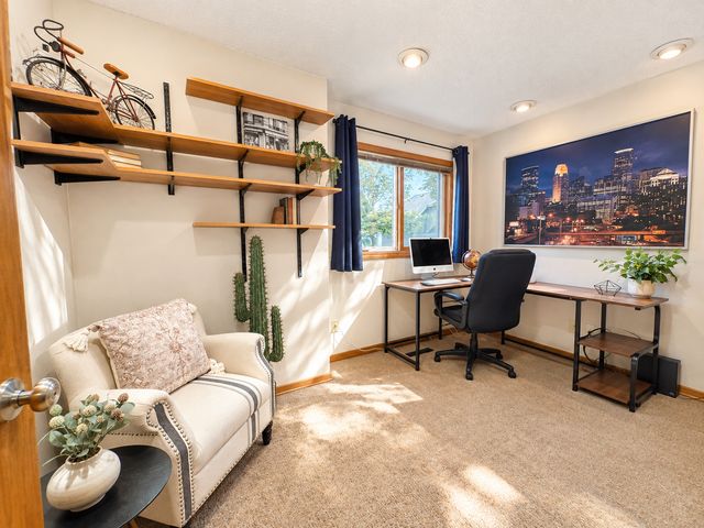 1405 Horseshoe Circle, Eagan, MN 55122