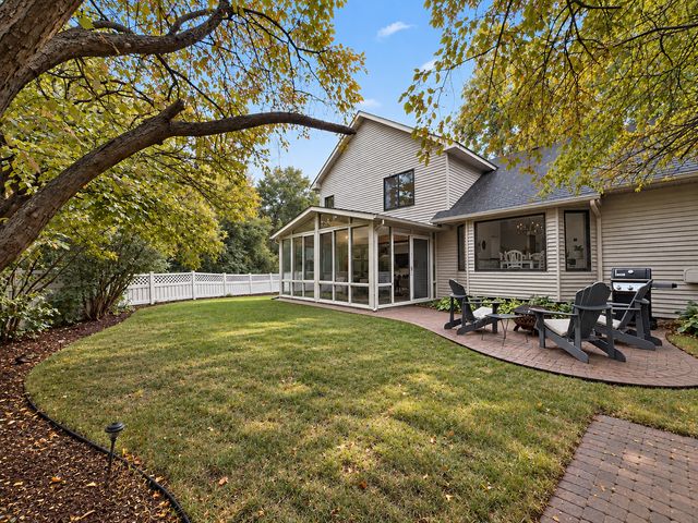 1405 Horseshoe Circle, Eagan, MN 55122
