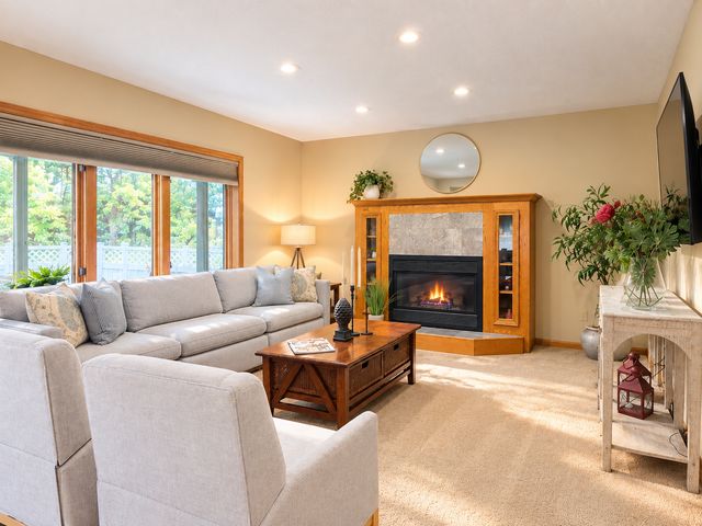 1405 Horseshoe Circle, Eagan, MN 55122