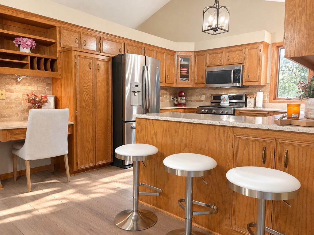 1405 Horseshoe Circle, Eagan, MN 55122 — photo 4