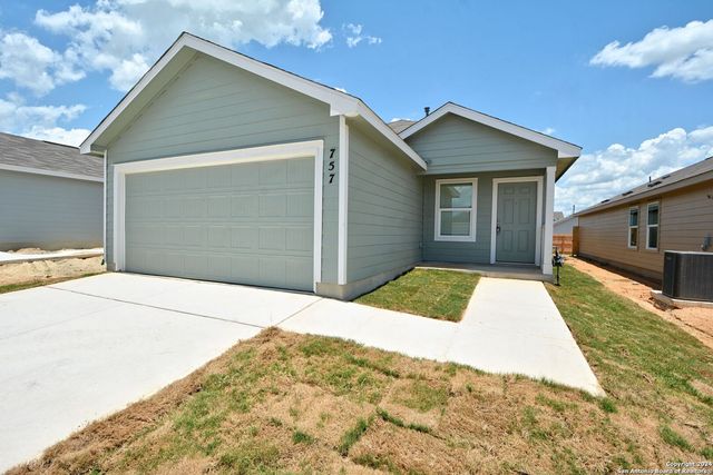 757 TULSA TRL, New Braunfels, TX 78132