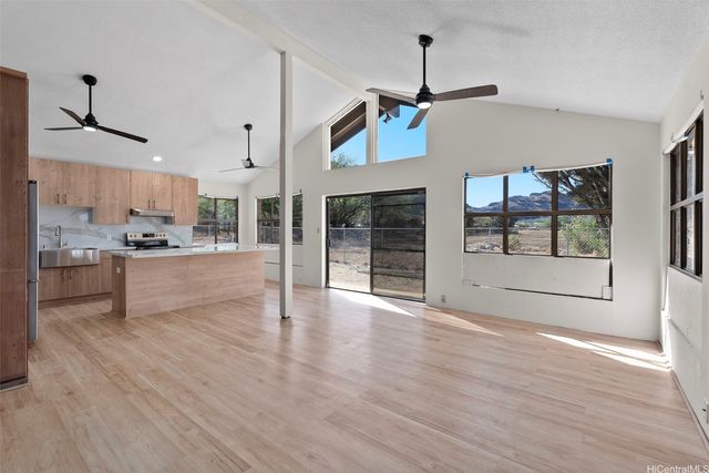 87-1087 Apuupuu Road, Waianae, HI 96792