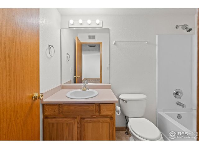 1221 University Ave A201, Fort Collins, CO 80521