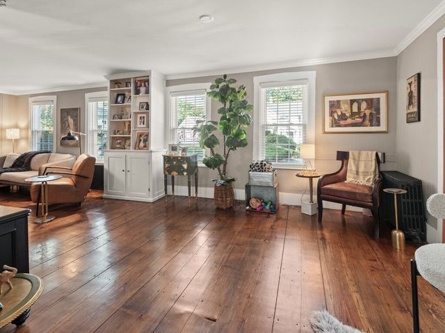 1 Wesleyan St, Shrewsbury, MA 01545