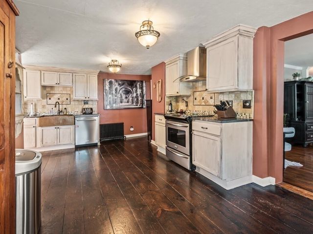 1 Wesleyan St, Shrewsbury, MA 01545
