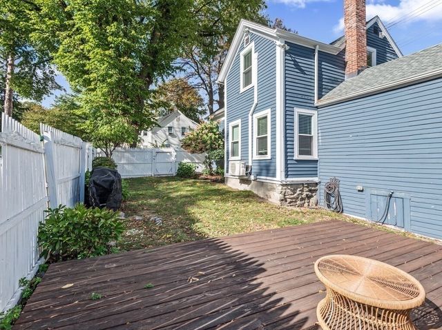 1 Wesleyan St, Shrewsbury, MA 01545