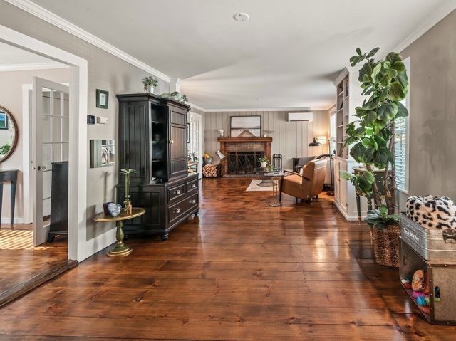 1 Wesleyan St, Shrewsbury, MA 01545