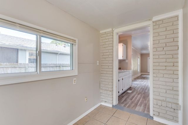 1930 S Main, Wichita, KS 67213