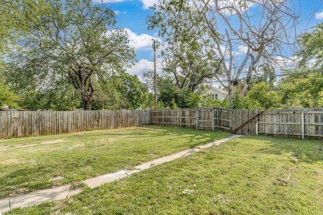 1930 S Main, Wichita, KS 67213