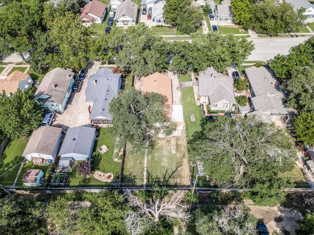 1930 S Main, Wichita, KS 67213