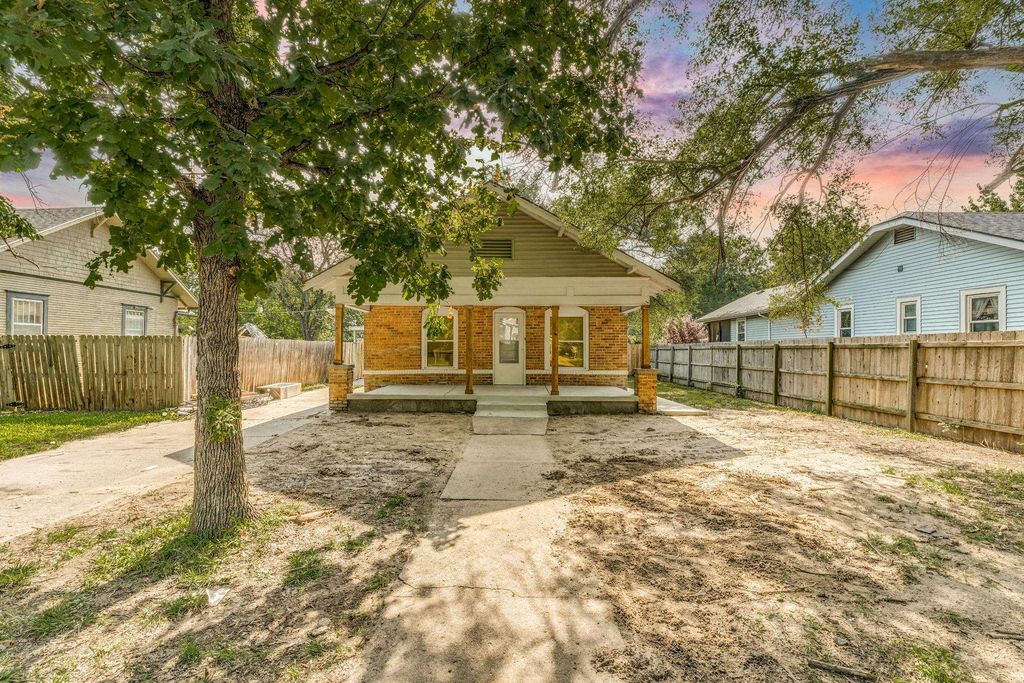 1930 S Main, Wichita, KS 67213