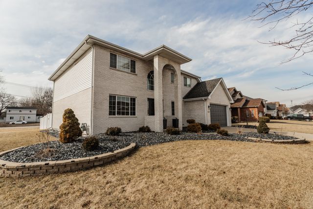 18034 Donatus Drive, Lansing, IL 60438
