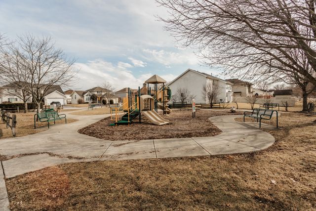 18034 Donatus Drive, Lansing, IL 60438