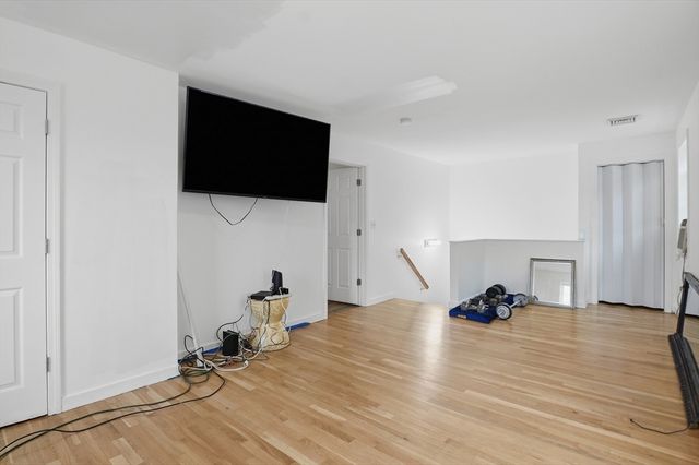 47 Pine Hill Road, Worcester, MA 01604