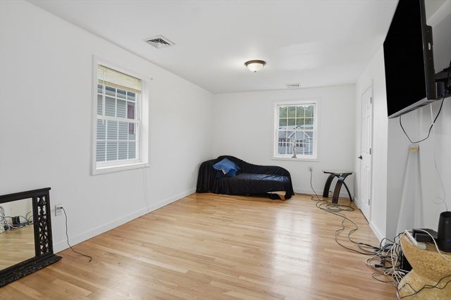 47 Pine Hill Road, Worcester, MA 01604