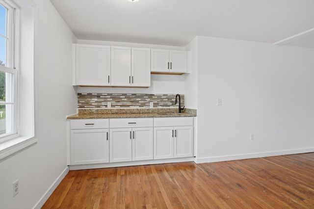 47 Pine Hill Road, Worcester, MA 01604