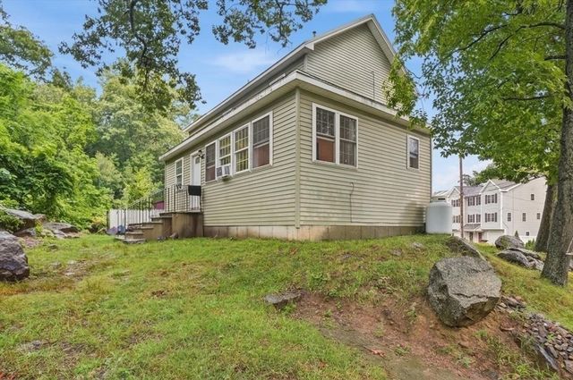 47 Pine Hill Road, Worcester, MA 01604