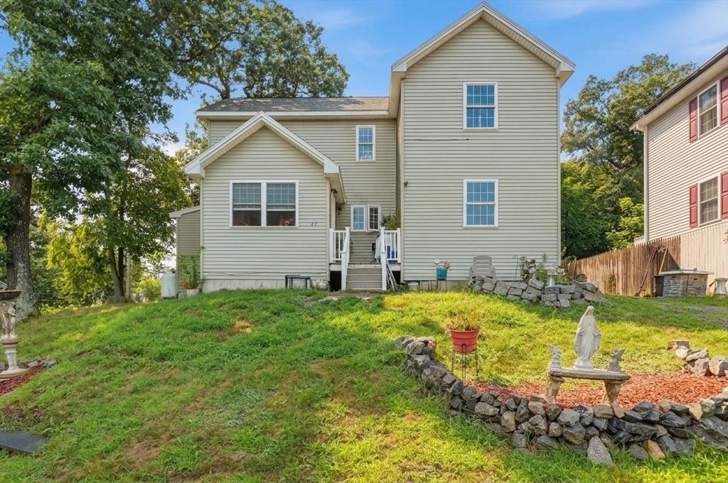 47 Pine Hill Road, Worcester, MA 01604