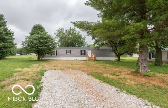 359 Gentlemen Place, Cloverdale, IN 46120
