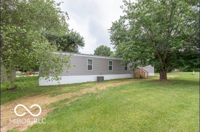 359 Gentlemen Place, Cloverdale, IN 46120