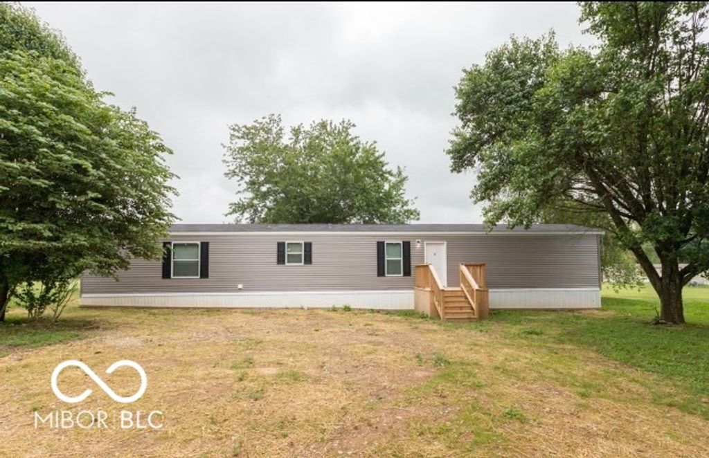 359 Gentlemen Place, Cloverdale, IN 46120