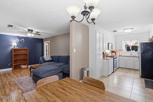 1946 Carolyn Lane, Pearl, MS 39208