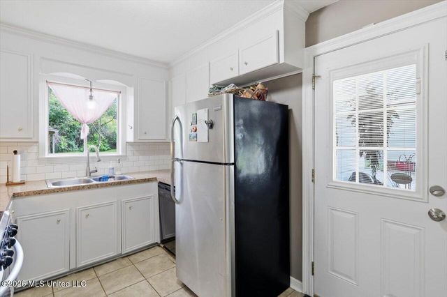 1946 Carolyn Lane, Pearl, MS 39208