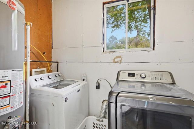 1946 Carolyn Lane, Pearl, MS 39208