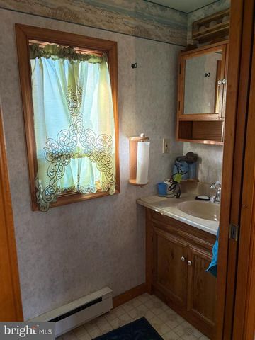 245 S READING RD, Ephrata, PA 17522