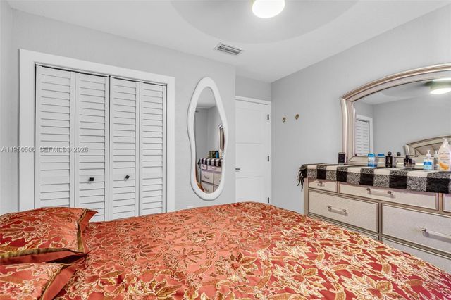 7579 W 31st Ave, Hialeah, FL 33018