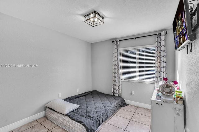 7579 W 31st Ave, Hialeah, FL 33018