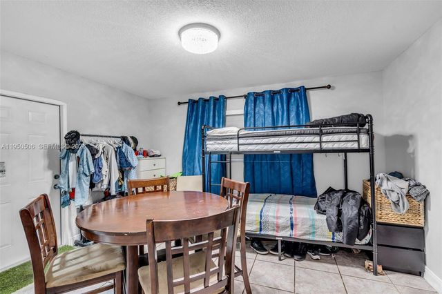 7579 W 31st Ave, Hialeah, FL 33018