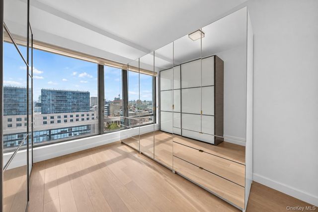 13835 39th Avenue 10H, Flushing, NY 11354