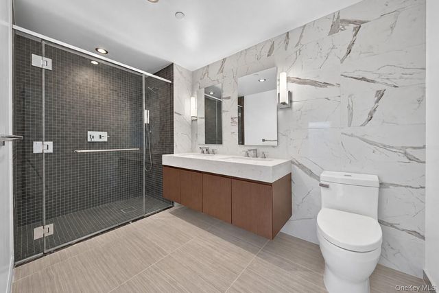 13835 39th Avenue 10H, Flushing, NY 11354