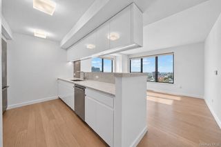 13835 39th Avenue 10H, Flushing, NY 11354
