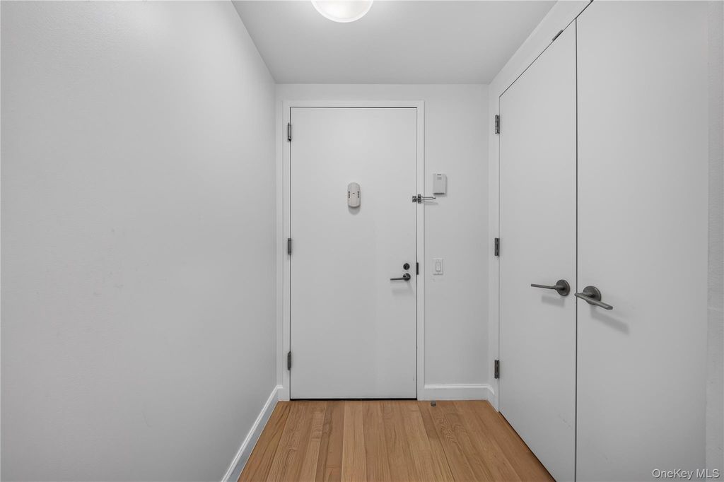 13835 39th Avenue 10H, Flushing, NY 11354 — photo 4