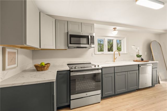 141 Swain Hill Road, Lancaster Twp, PA 16037