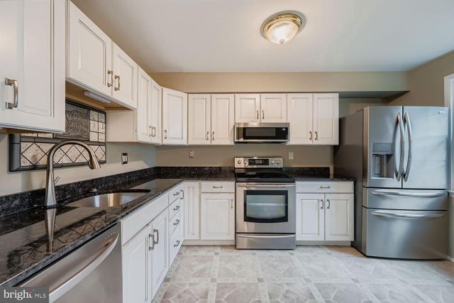 11 GRAND VALLEY CT, Cockeysville, MD 21030