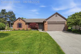 24889 Sutherland Drive, Novi, MI 48374