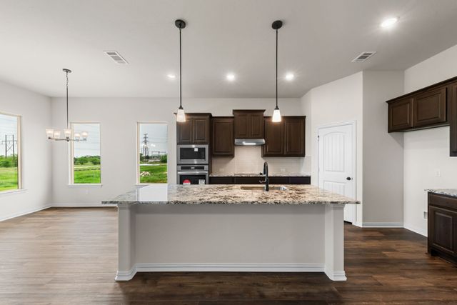 120 Roosevelt Lane, Valley View, TX 76272