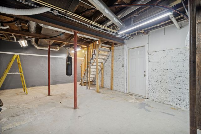 10-12 N Park Avenue, Waukegan, IL 60085