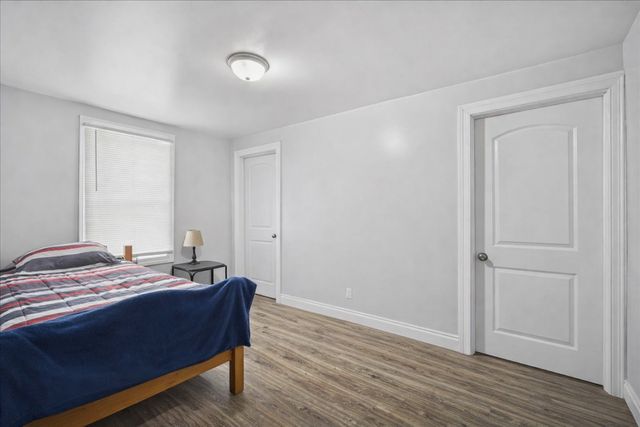 10-12 N Park Avenue, Waukegan, IL 60085