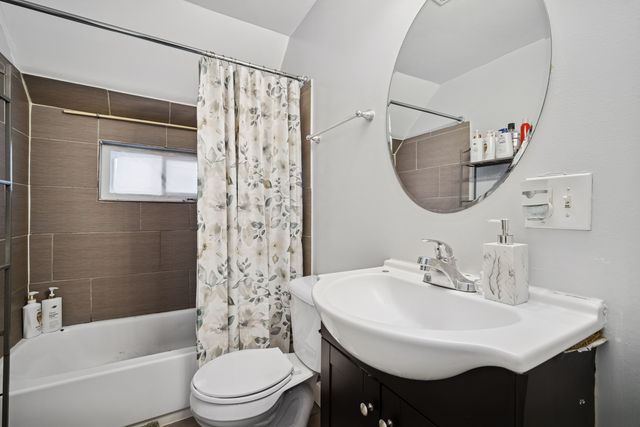 10-12 N Park Avenue, Waukegan, IL 60085