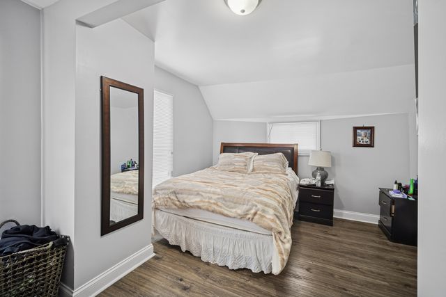 10-12 N Park Avenue, Waukegan, IL 60085