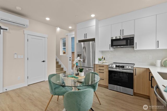 1409 Martin Luther King Jr Way, Seattle, WA 98122