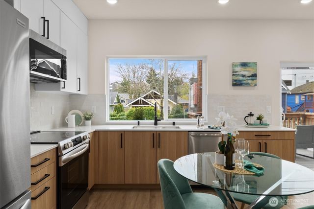 1409 Martin Luther King Jr Way, Seattle, WA 98122